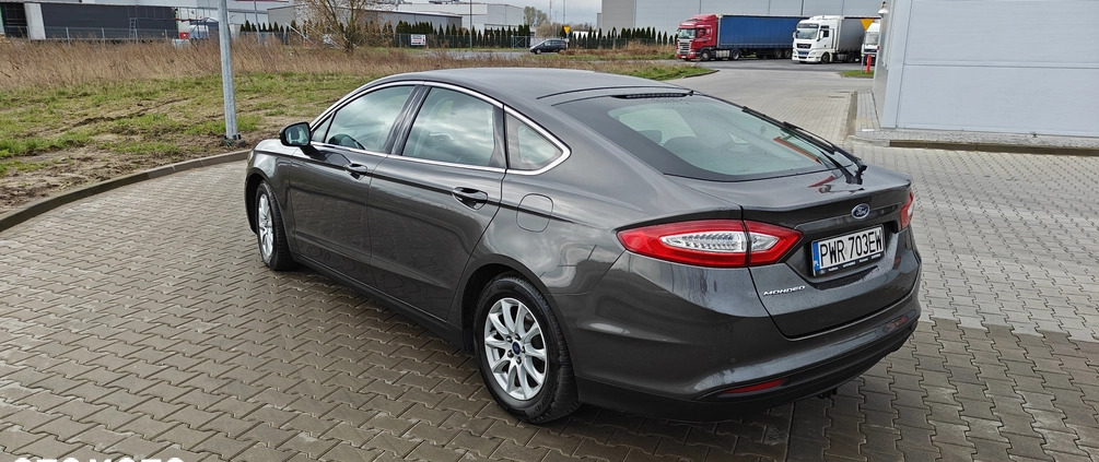 Ford Mondeo cena 64500 przebieg: 106000, rok produkcji 2017 z Września małe 277